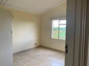 2 Bedroom Flat & Apartment