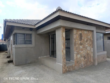 2 Unit Townhouse Complex