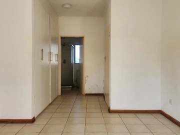 3 Bedroom Garden Flat