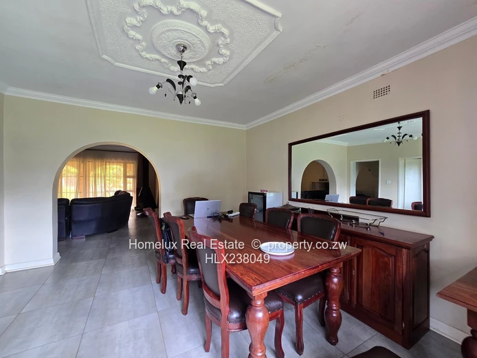 Elegant 4-Bedroom Family Home in Norton Knowe