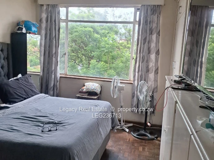 Prime Avenues 1-Bedroom Flat For Sale – Mazowe Mansions (Sole Mandate)