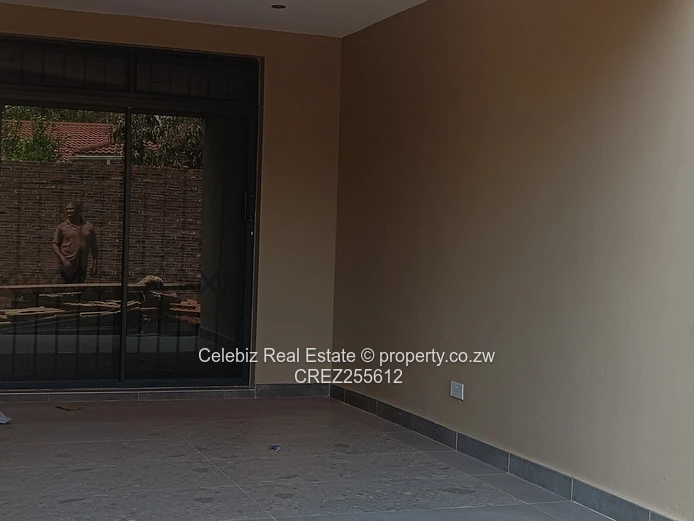 Old Marlborough duplex flat to let 