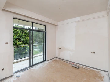 4 Bedroom Garden Flat