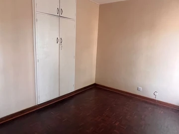2 Bedroom Flat & Apartment