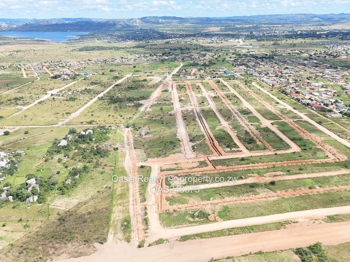 Ridgemont Park, Rusape stands for sale