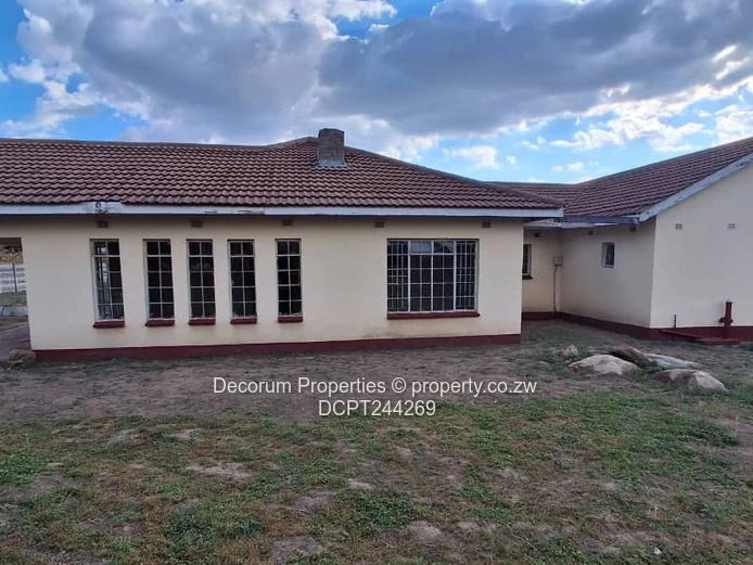 5-Bed Windsor Park Home with Borehole to Rent