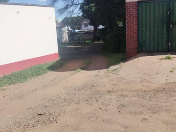 2 Bedroom Flat & Apartment