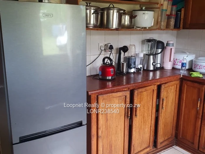 Bluff Hill 3-Bed Home with Borehole & Large Garden (Sole Mandate)