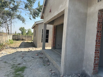 3 Bedroom Flat & Apartment