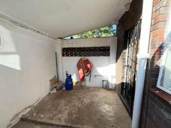2 Bedroom Garden Flat