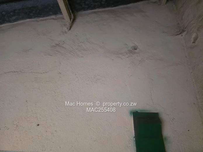 3-Bedroom House For Sale – Zengeza 1, Chitungwiza (Sole Mandate)