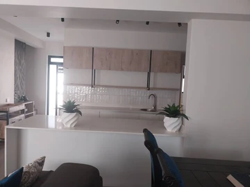 3 Bedroom Flat & Apartment