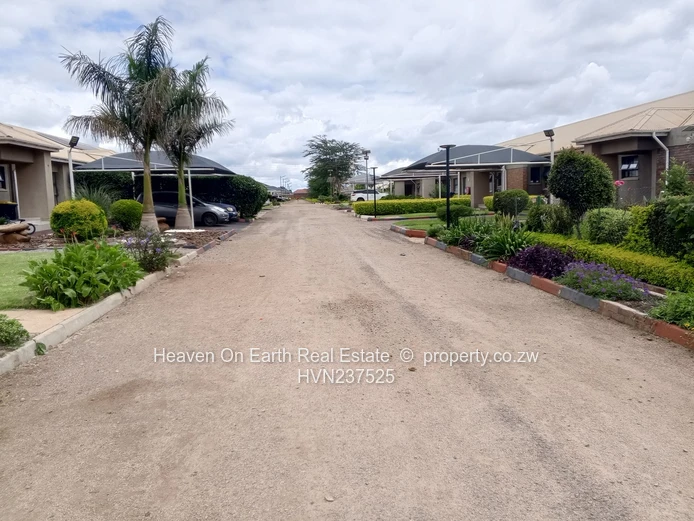 Beautiful garden flat to rent! (Sole Mandate)