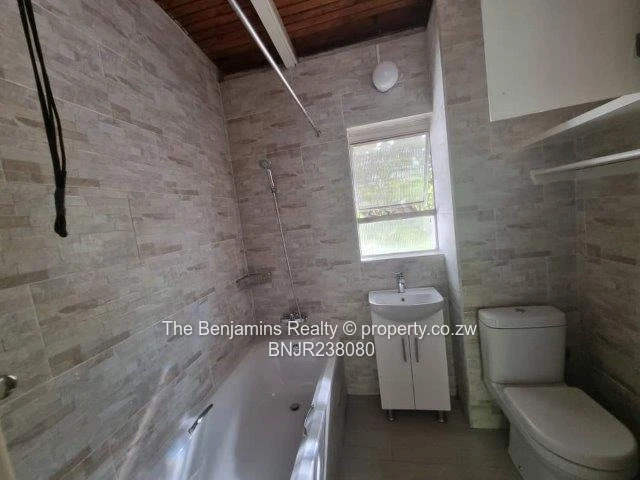 Modern Apartment In Strathaven