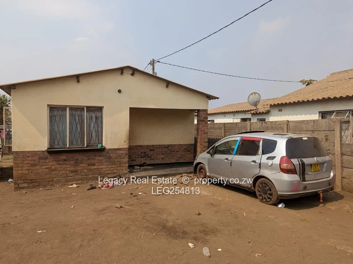 Walled Norton 2-Bed Bungalow on Main Road with Verandah (Sole Mandate)