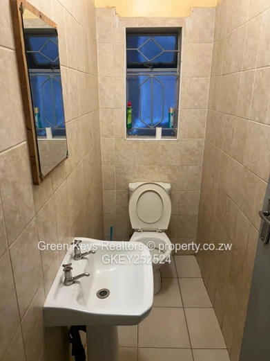 Zimre Park 4 beds to rent, in very good condition