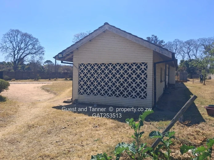 Golden Oldie Spacious Family Home for Sale - Hatfield 