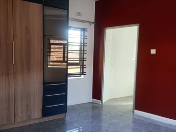 3 Bedroom Flat & Apartment