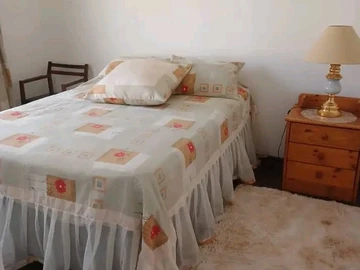 2 Bedroom Flat & Apartment