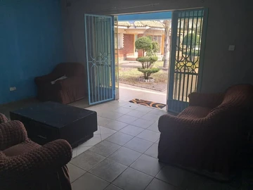 3 Bedroom Flat & Apartment