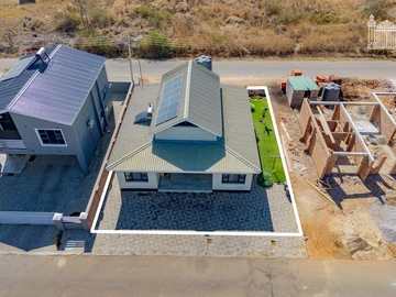 4 Bedroom Garden Flat