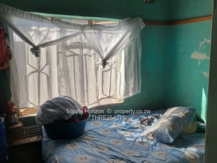 Amalinda 2-Bed Core house - Walled Yard, Satellite Dish & Good ZESA