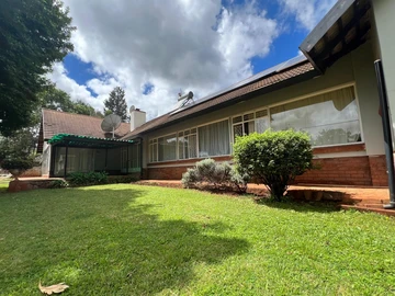 Emarald Hill House to let 