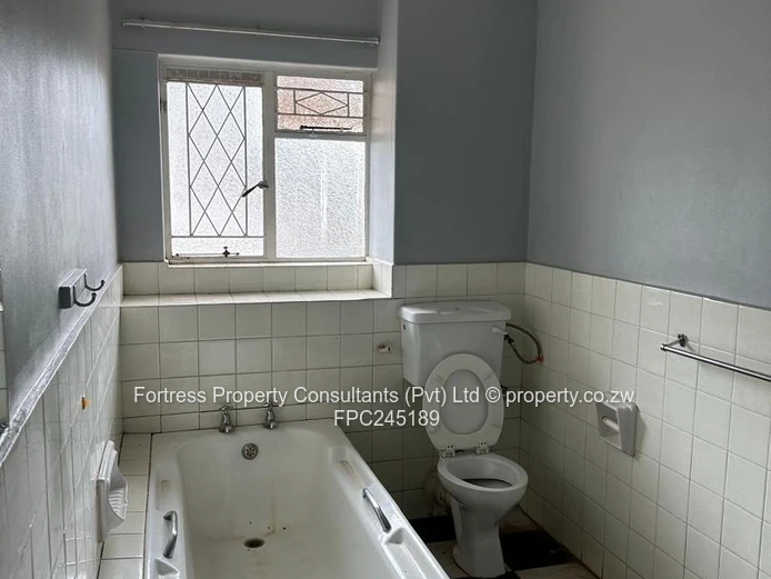 Renovated 3-Bed Duplex Townhouse with Fitted Kitchen & Borehole in Avenues