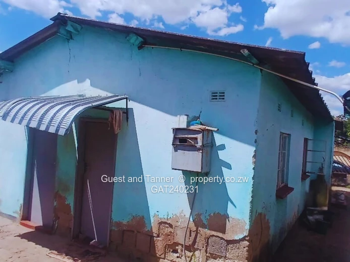 Glen View 4 House for Sale - Solid 7 Roomed Home with Title Deeds