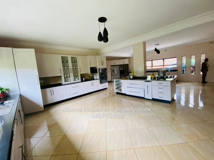 Executive Sanctuary in Elite Brookview 5-Bed En-Suite Masterpiece with Triple Borehole System (Sole Mandate)