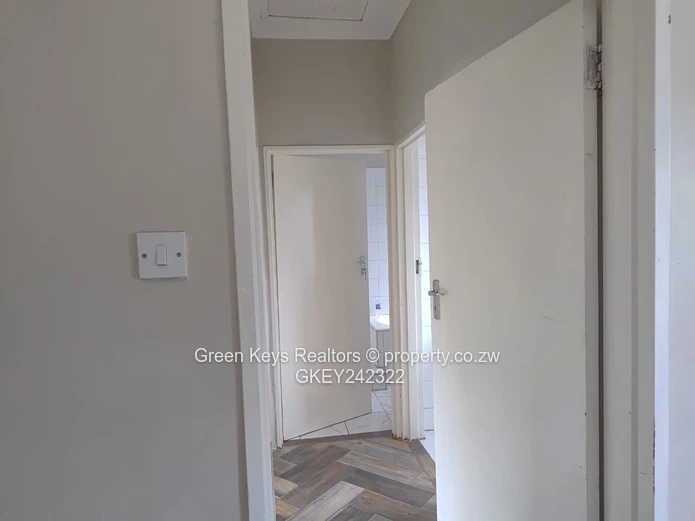 Modern 2-Bed Townhouse in Madokero Complex with Solar