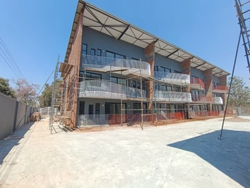 2 Bedroom Flat & Apartment