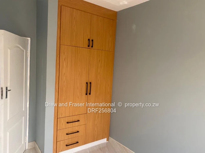 Modern 4-Bed Home in Mabvazuva, Ruwa, Borehole $135k