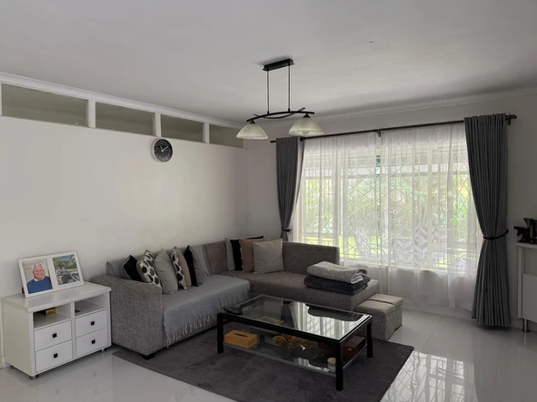 3 Bedroom Flat & Apartment