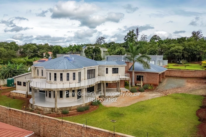 Exceptional 6-Bedroom Luxury Home in Brookview