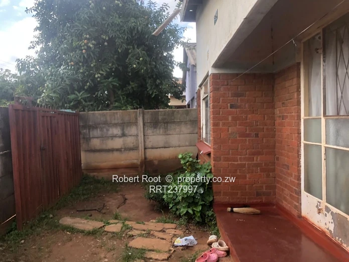 Fixer Up In Kuwadzana Ex