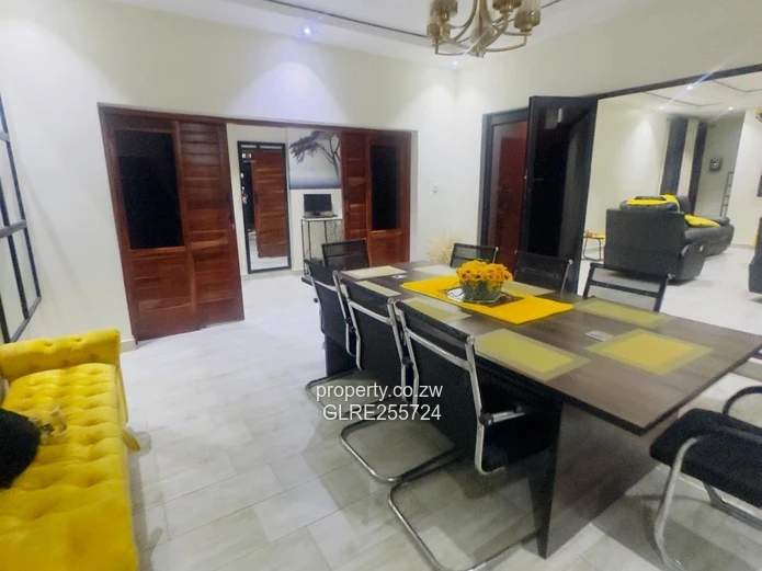 Modern 4-Bed Walled Home in Braeside with Verandah