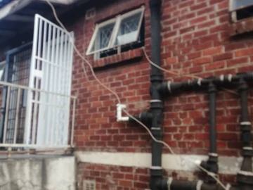 2 Bedroom Flat & Apartment