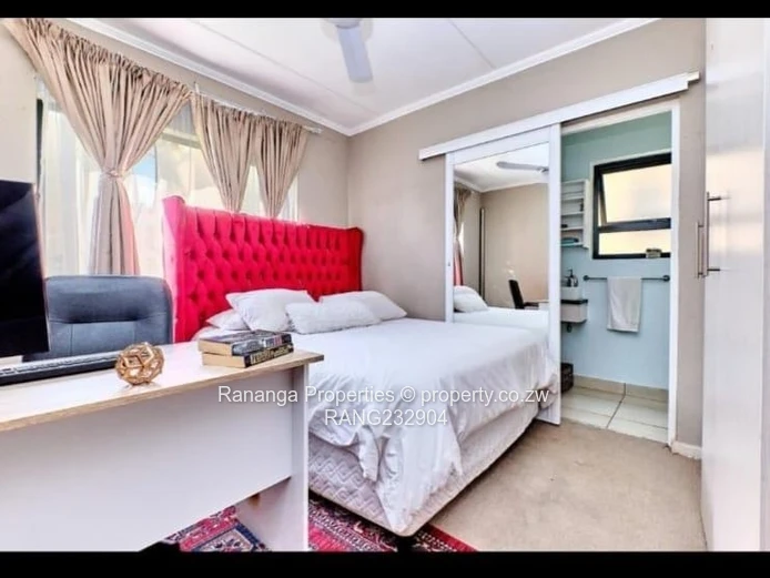 SANDTOWN _  Johanesburg SA  BEVERLY HILLS HOMES