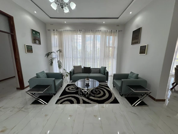 5 Bedroom House