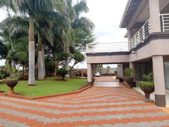 Magnificent Double storey house for sale !