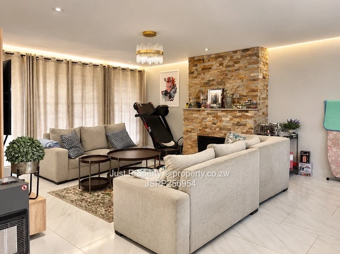 Townhouse In Prime Location