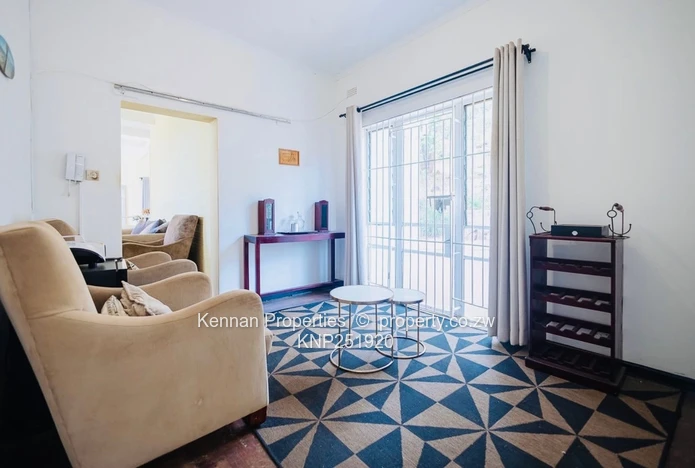 4 Bedroom house in Greystone Park with exceptional design potential.