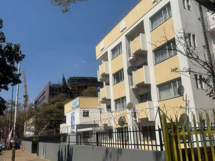 Fully furnished Duplex garden flat in the Avenues for rental 