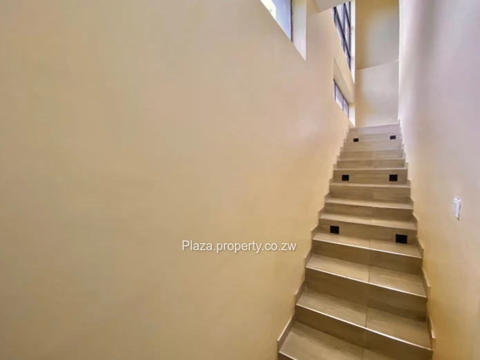 4 Bed Luxury Home in Crowhill Views!