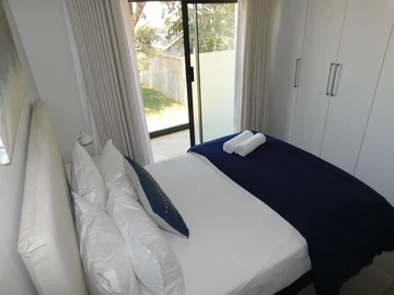 3 Bedroom Flat & Apartment