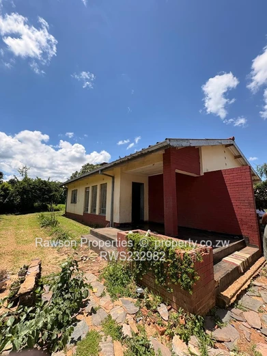 Chinhoyi Mzari House!  (Sole Mandate)