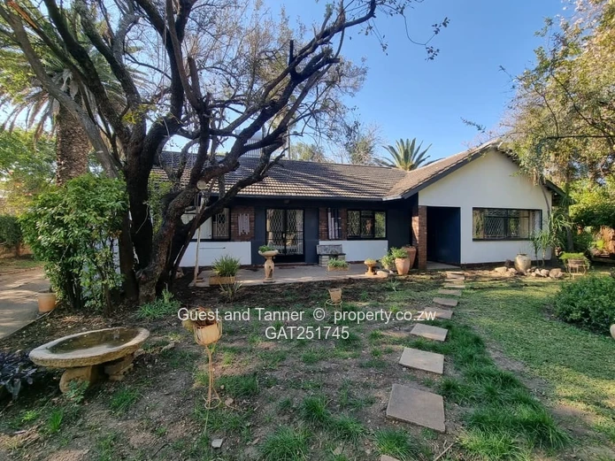 Elegant Three-Bed House For Sale in Ilanda