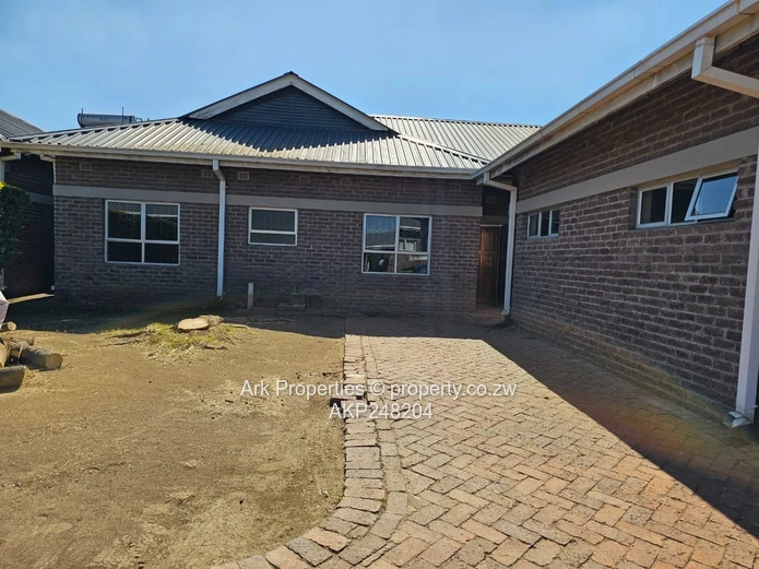 Newlands Cluster House For Rent
