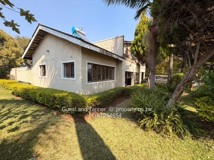 6-Bedroom Home in Borrowdale Brooke For sale 